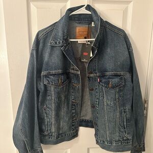 Levi's Dark Blue Denim Trucker Jacket